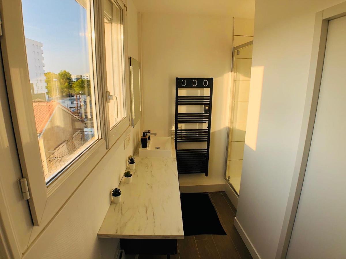 Charmant Appartement 1-4 Personnes, Proche Centre Avec Parking Nantes Buitenkant foto