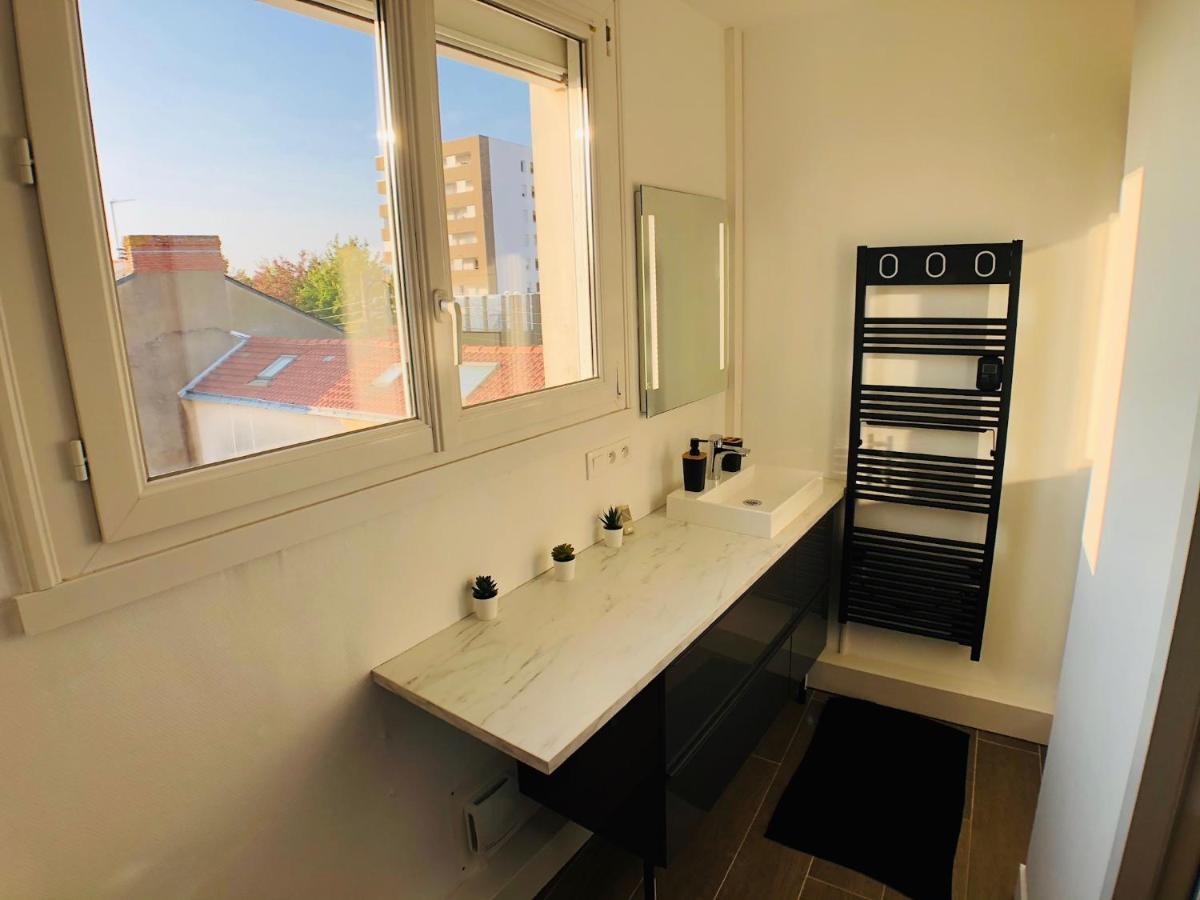 Charmant Appartement 1-4 Personnes, Proche Centre Avec Parking Nantes Buitenkant foto